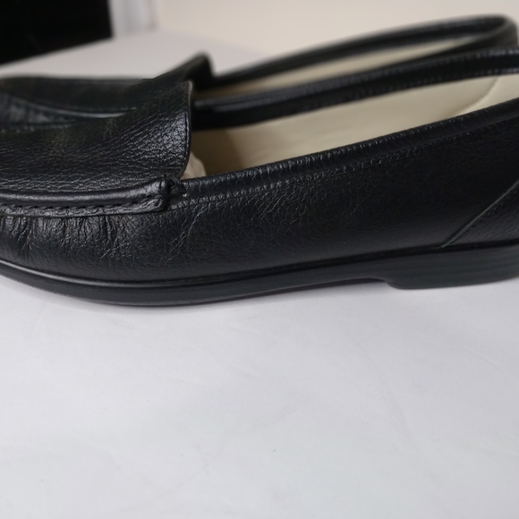 SAS Black Leather Slip-On Loafers - Picture 5 of 8